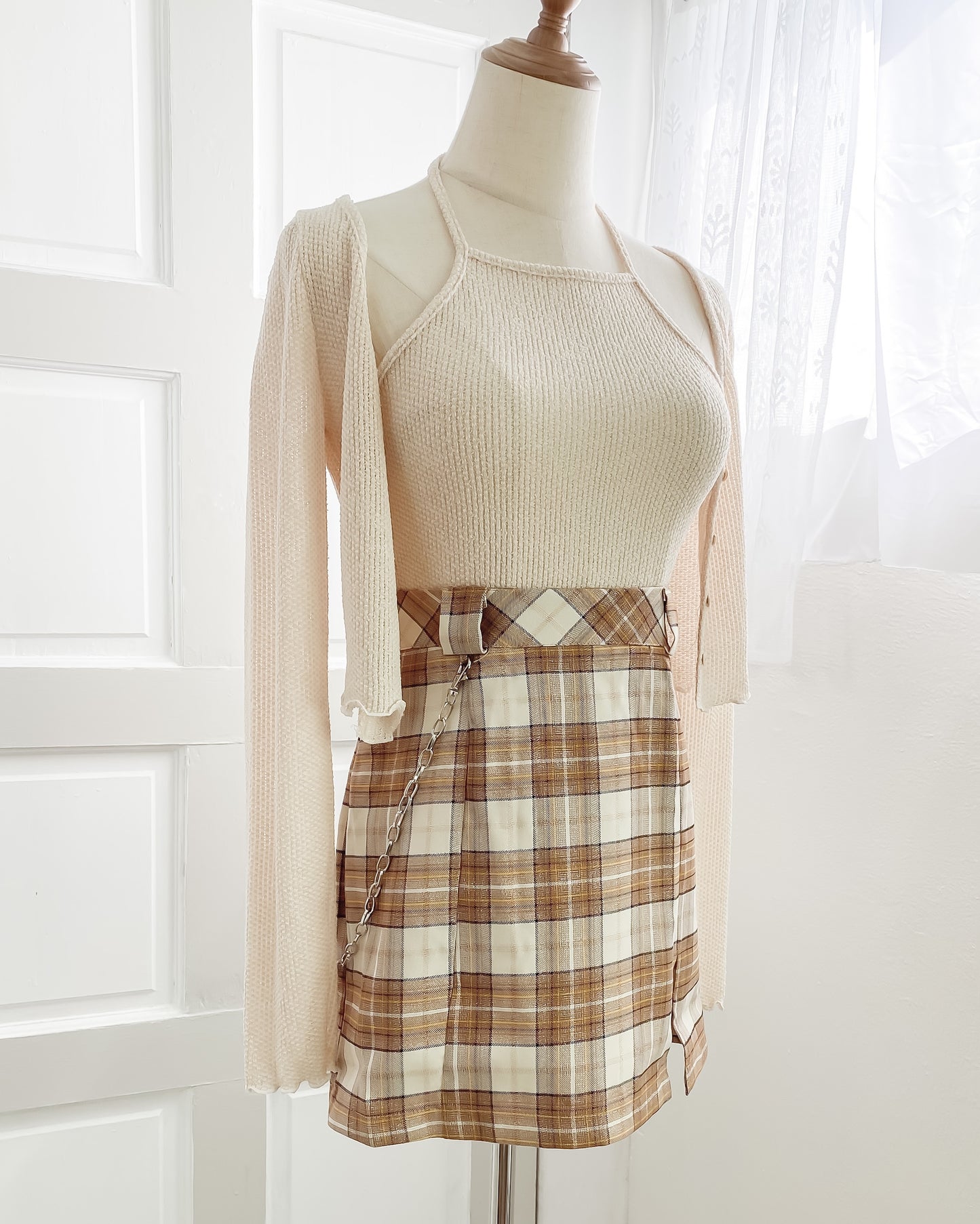 Darcy Glitter Plaid Skirt w/ Chain (Beige)