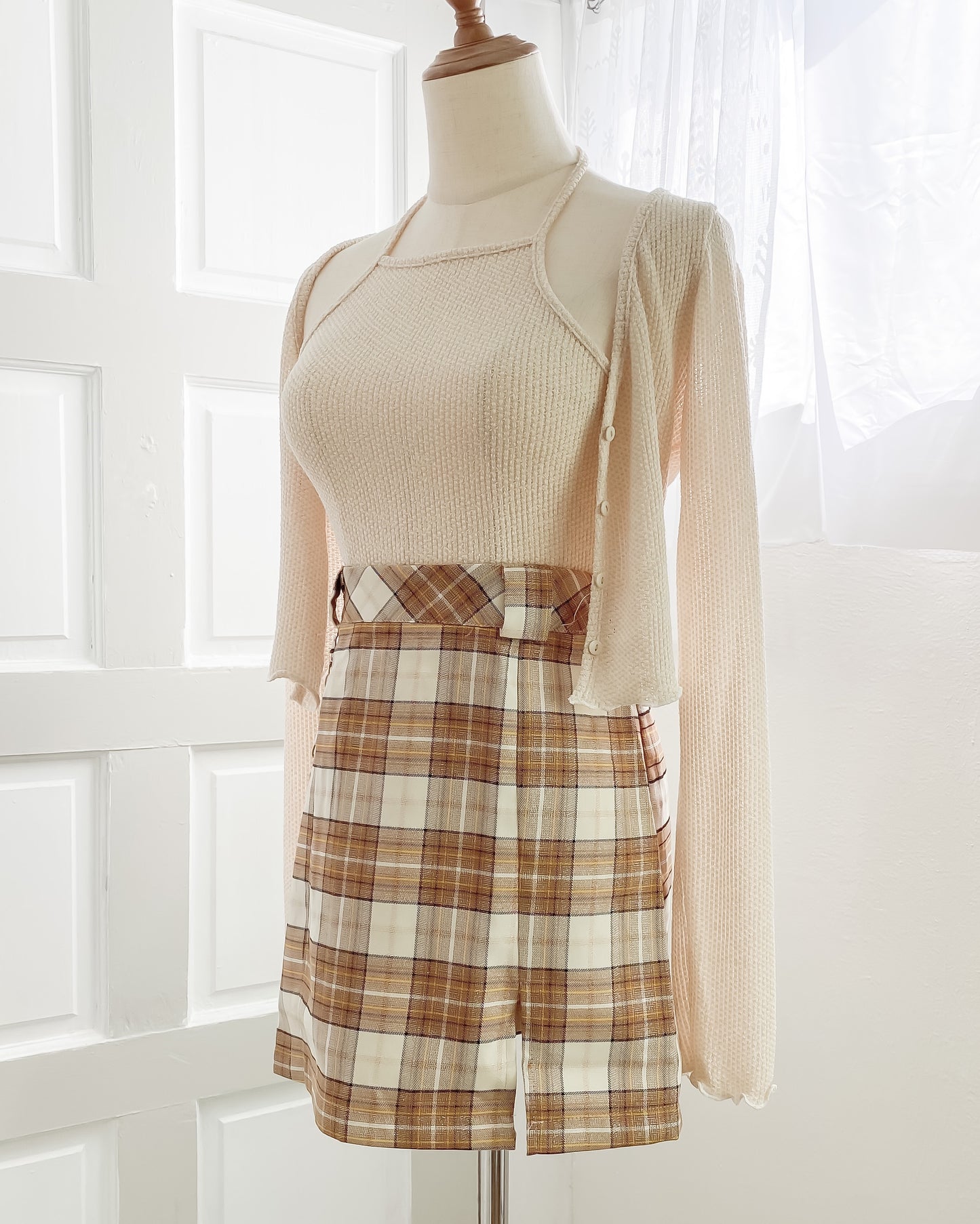 Darcy Glitter Plaid Skirt w/ Chain (Beige)