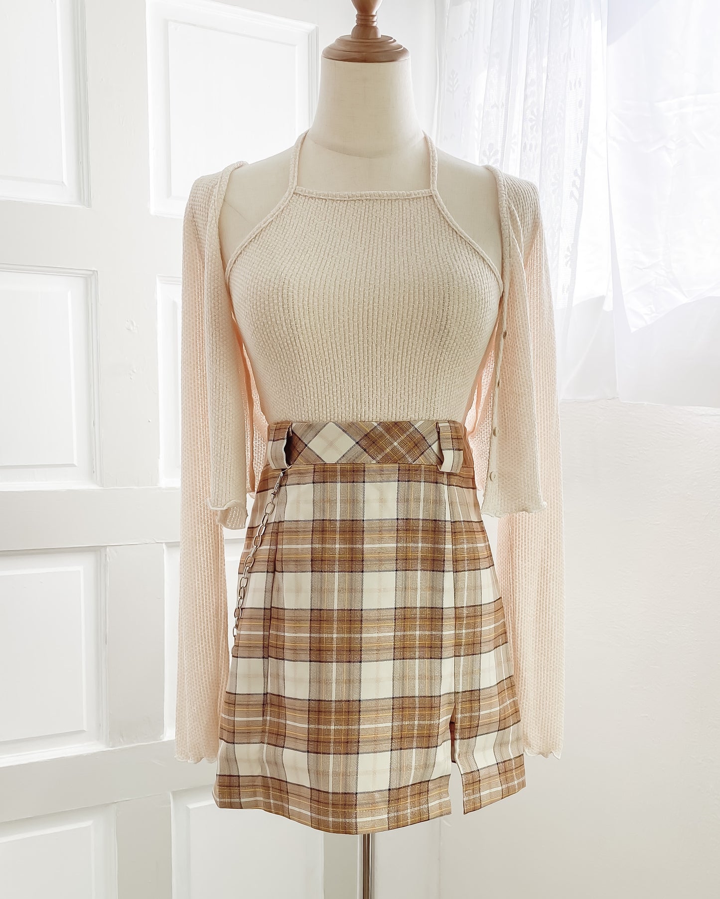 Darcy Glitter Plaid Skirt w/ Chain (Beige)